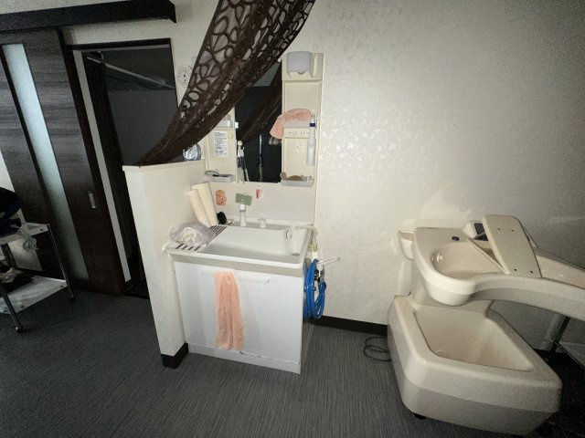 津山市上河原　エステサロン跡の内装