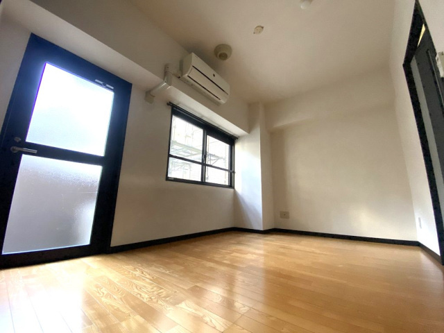 【洋室】 | ピュアドームフローリオ博多 | 別号室の写真になります。現況優先。