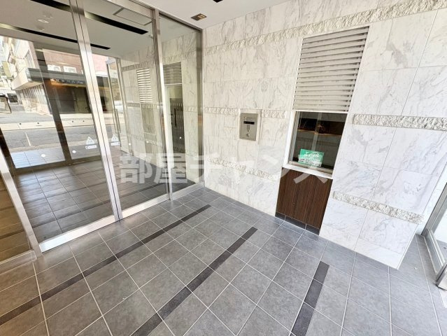 UURコート名古屋名駅のエントランス