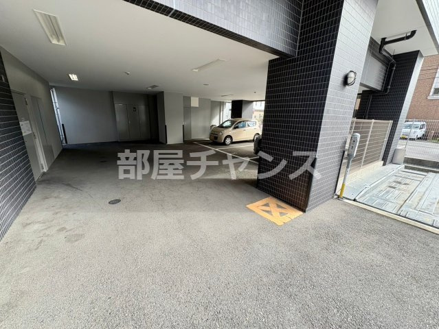 UURコート名古屋名駅の駐車場