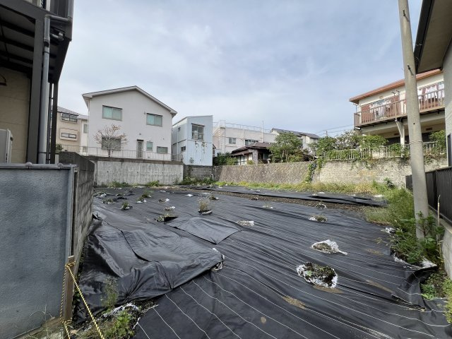 建築条件なし！邸宅のほか、いろいろな用途にお使いいただける売地の外観