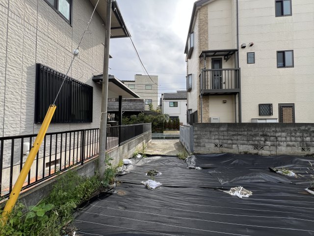 建築条件なし！邸宅のほか、いろいろな用途にお使いいただける売地の外観