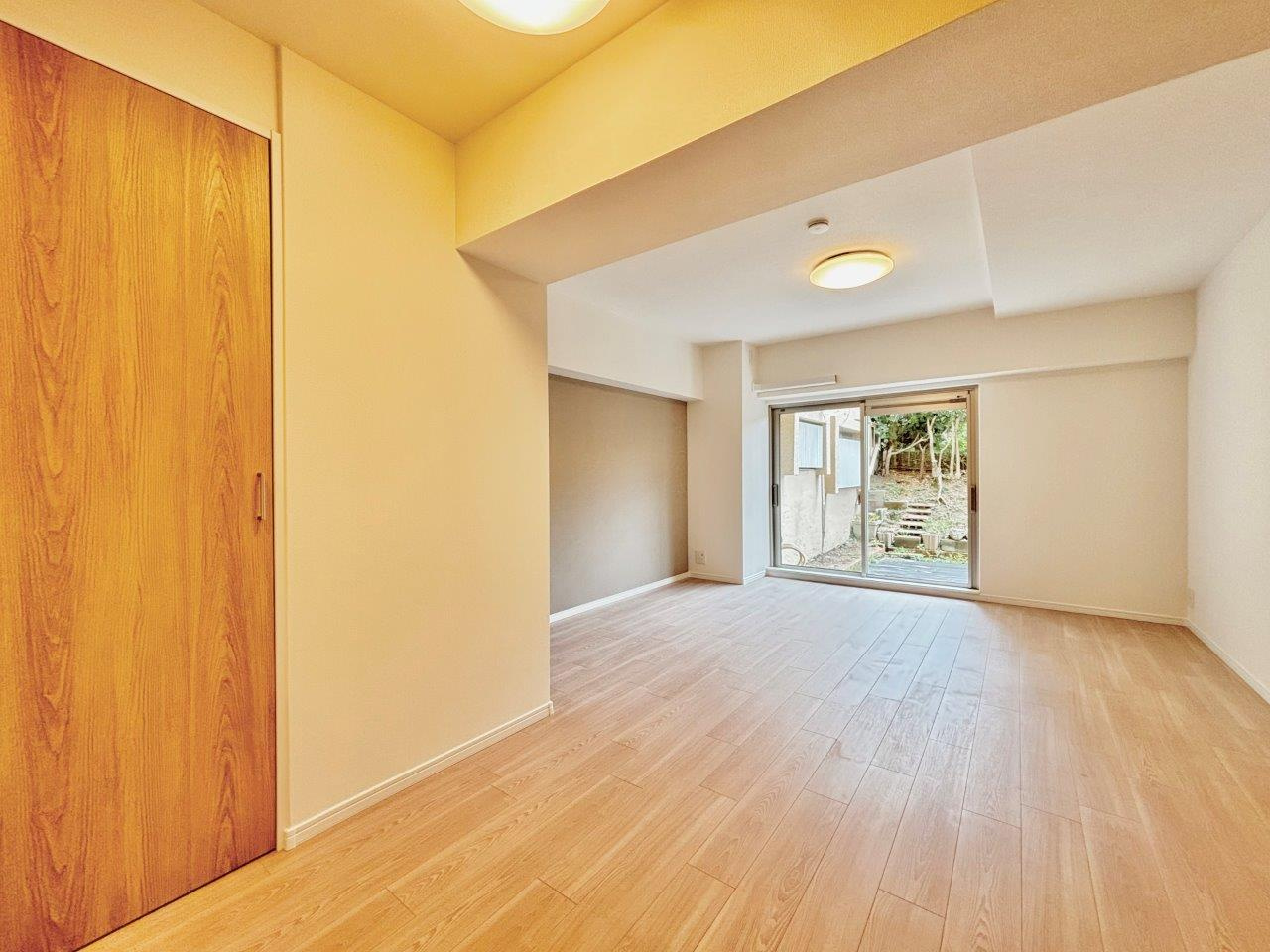 スターハイツ住吉川の居間・リビング