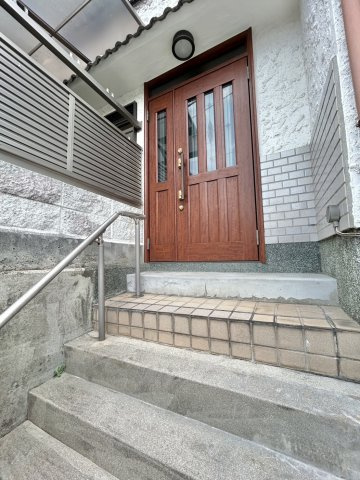 堺市中区深阪1丁　戸建の玄関