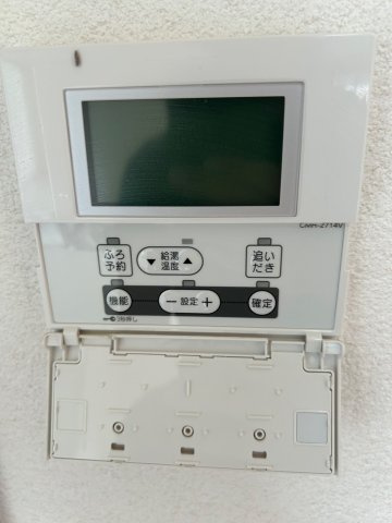 堺市中区深阪1丁　戸建の浴室|便利な浴室リモコンあり！