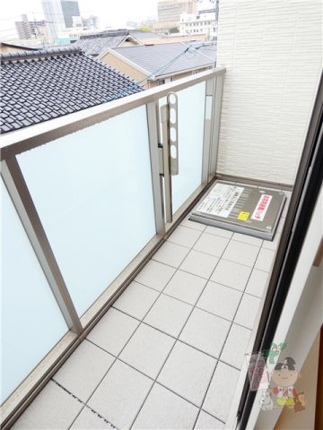 Ａｒｉｅｓ伊福町(アリエス伊福町)のバルコニー