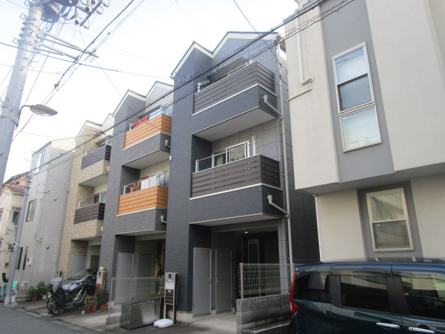 豊島区池袋本町３丁目の店舗の外観