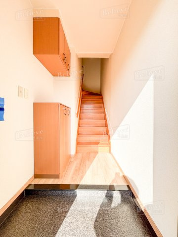 ブロッサム・Mの玄関|きれいな玄関です♪