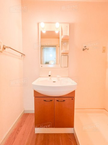 ブロッサム・Mの洗面所|明るい洗面所です★