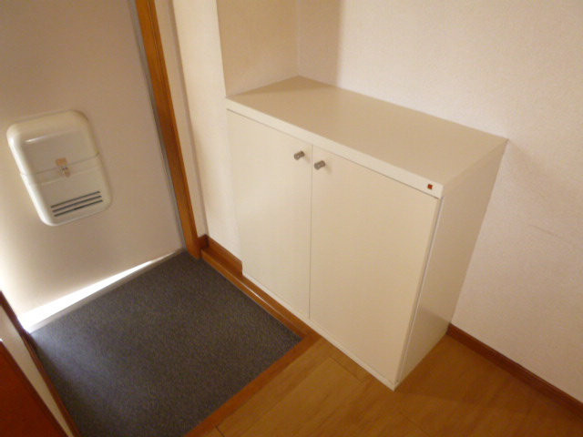 シャトレーヌ柳田Bの玄関