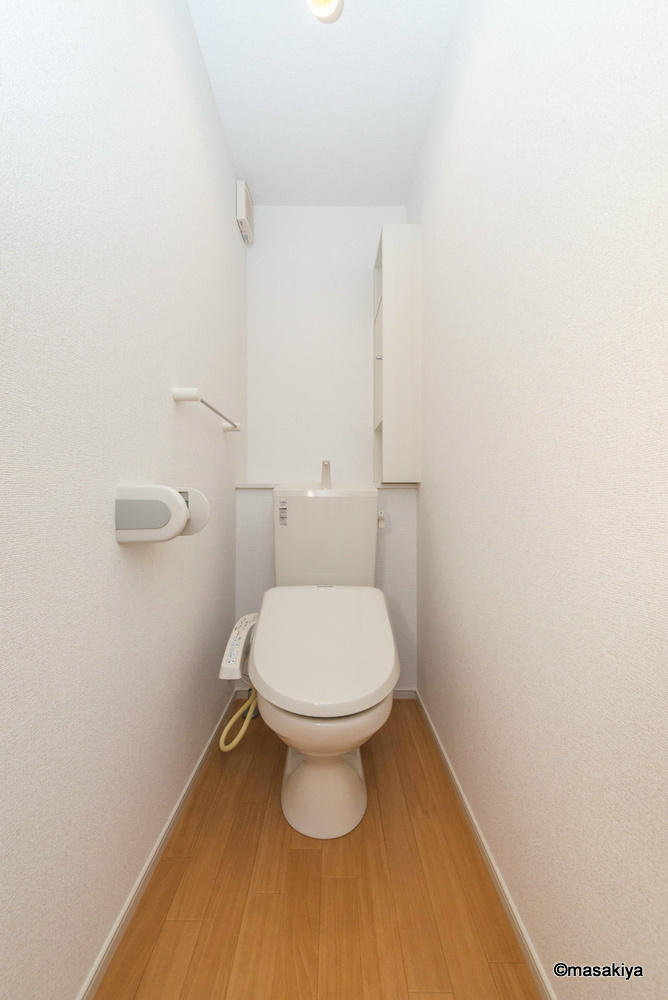 タッセルのトイレ|トイレ　ウォシュレット付き。