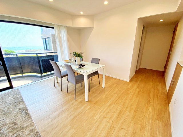 マイキャッスル葉山の居間・リビング