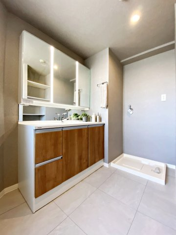 マイキャッスル葉山の洗面所