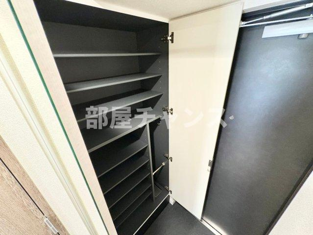 プレサンス名駅南エディフィスの収納