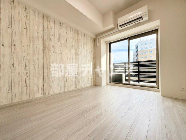 プレサンス名駅南エディフィスの居間・リビング