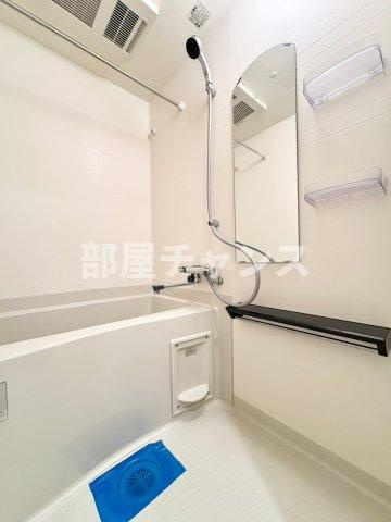 プレサンス名駅南エディフィスの浴室