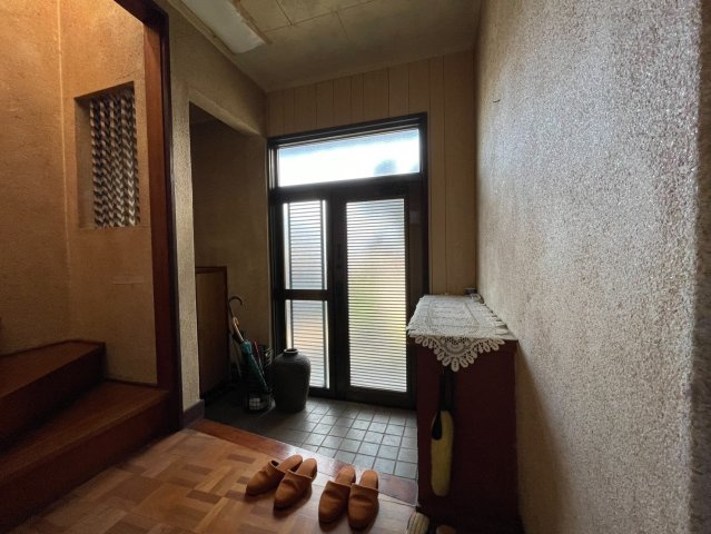 土浦市並木１丁目　中古戸建  の玄関