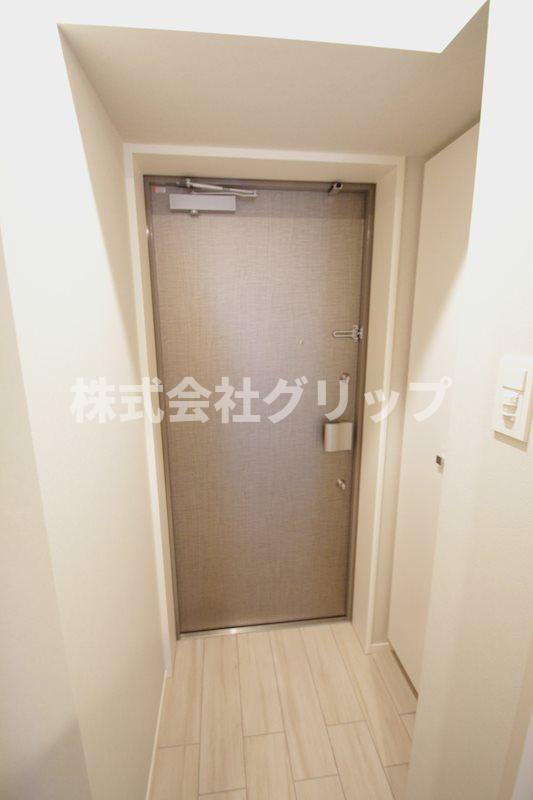 Log横浜駅東の玄関