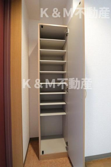 ラティニアの収納|こまごまとしたものを収納できそうですね