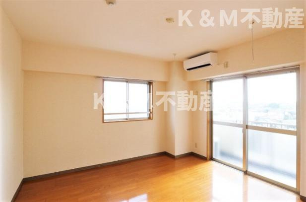 ラティニアの居間・リビング|居間です