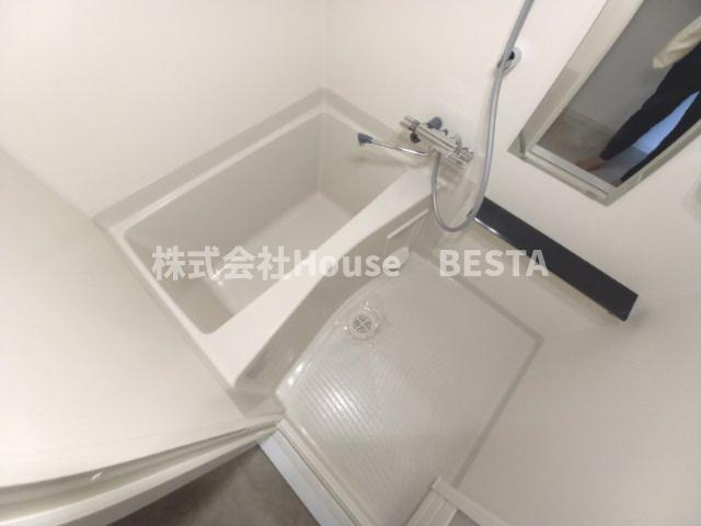 ファステート神戸コンチェールの浴室