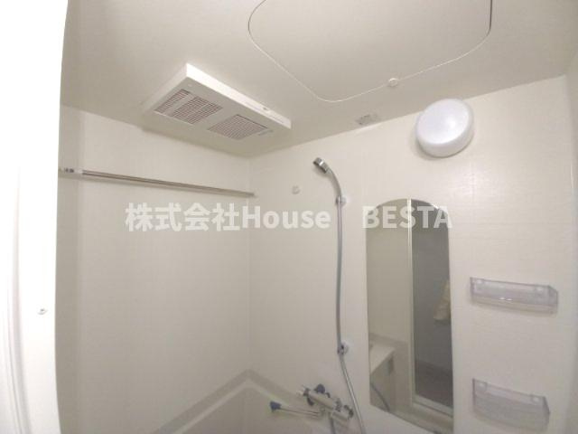 ファステート神戸コンチェールの浴室