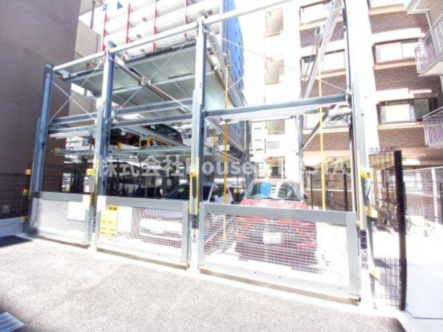 ファステート神戸コンチェールの駐車場