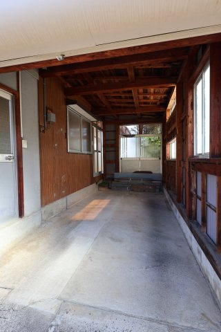 衣川貸家・細越2丁目の駐車場