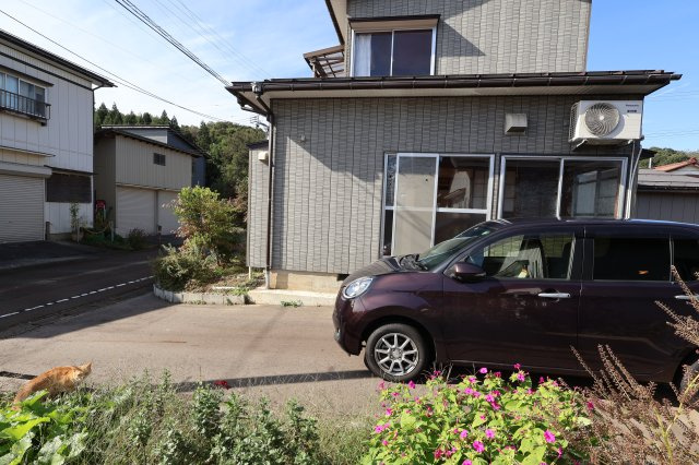 衣川貸家・細越2丁目の駐車場