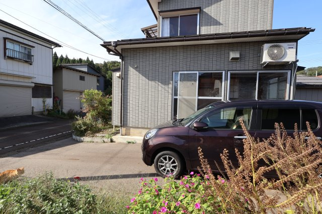衣川貸家・細越2丁目の駐車場