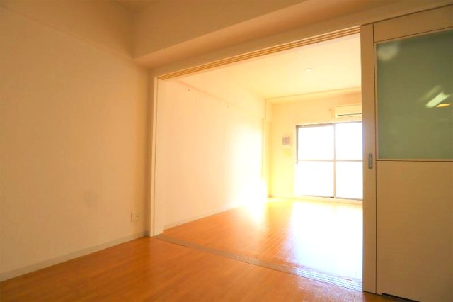 ア・ミュゼ新大阪の居間・リビング