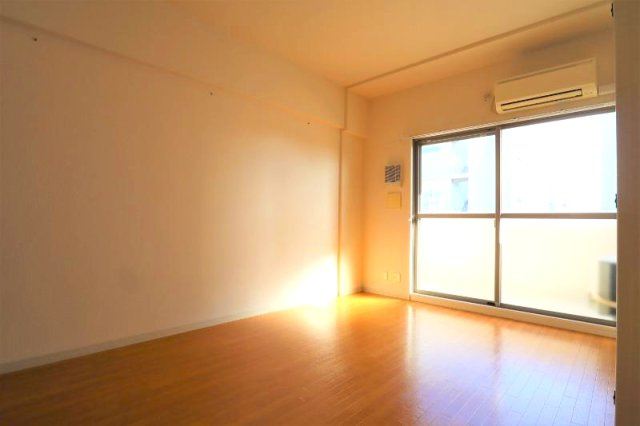 ア・ミュゼ新大阪の洋室