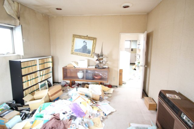 診療所　筑西市樋口の洋室|2階西側。使い勝手のいい洋室です！
※残置物は撤去処分致します！