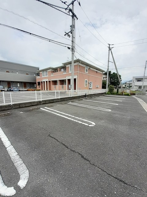 アンジュ　キャトル　Ｂの駐車場|駐車場