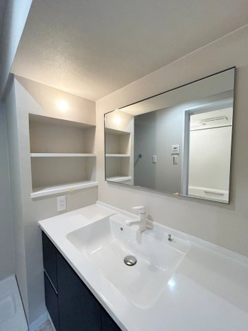 ジョイフル御影の独立洗面台