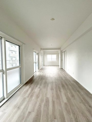 ジョイフル御影の洋室