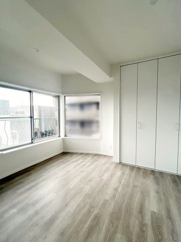 ジョイフル御影の洋室