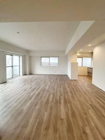 ジョイフル御影の居間・リビング