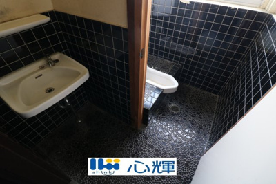 【トイレ】 | 中央町2丁目・鉄筋コンクリート造4階建（3階＋屋上） | 3階・居住スペース