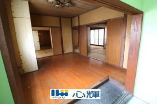 【内装】 | 中央町2丁目・鉄筋コンクリート造4階建（3階＋屋上） | 3階・居住スペース（入口）