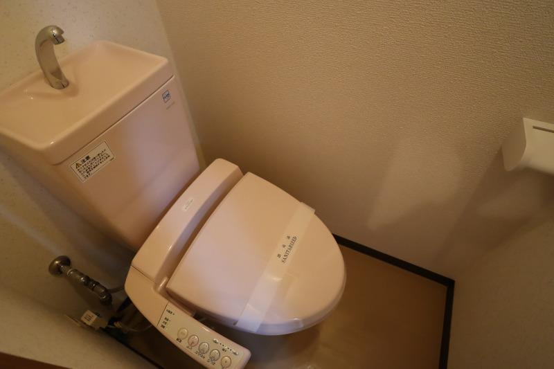 第16関根マンションのトイレ