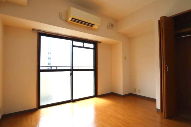 第16関根マンションの洋室