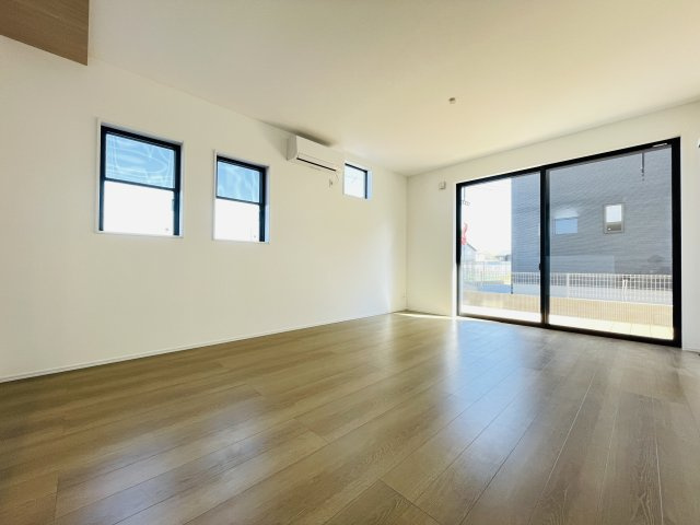 【居間・リビング】 | 熊谷市末広　新築戸建　フェリディアガーデン　8号棟