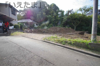 【前面道路含む現地写真】