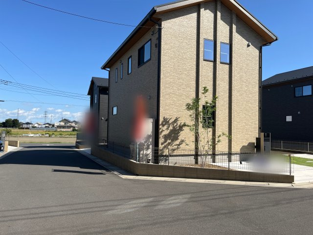 【前面道路含む現地写真】 | 熊谷市末広　新築戸建　フェリディアガーデン　9号棟