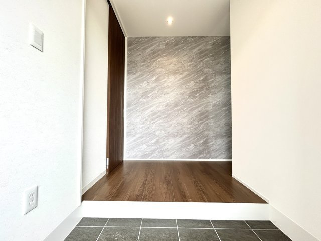 中古住宅　中2丁目の玄関