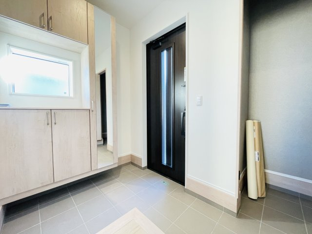 【玄関】 | 熊谷市末広　新築戸建　フェリディアガーデン　11号棟