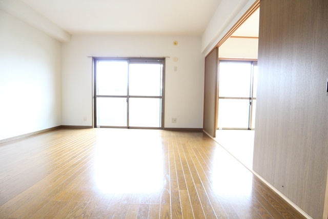 メゾンルミエール【キャッシュバック対象物件】の洋室