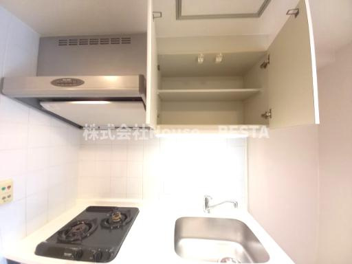 エスティ・ロアール神戸西のキッチン