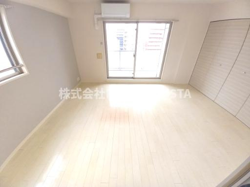 エスティ・ロアール神戸西の和室